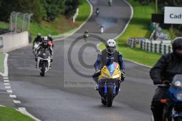 Motorcycle action photographs;cadwell;cadwell park photographs;event digital images;eventdigitalimages;motor racing louth lincolnshire;no limits trackday;peter wileman photography;trackday;trackday digital images;trackday photos