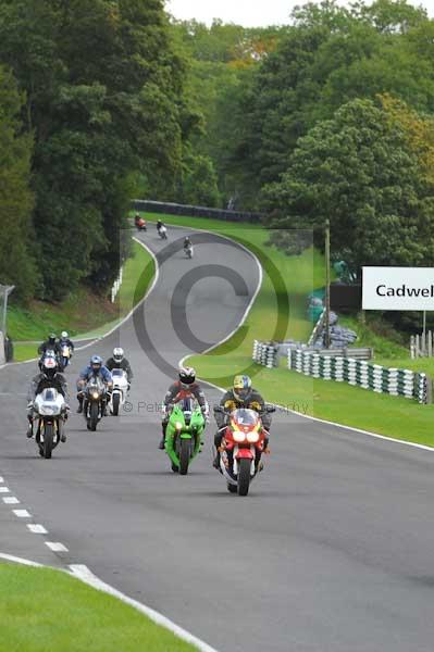 Motorcycle action photographs;cadwell;cadwell park photographs;event digital images;eventdigitalimages;motor racing louth lincolnshire;no limits trackday;peter wileman photography;trackday;trackday digital images;trackday photos