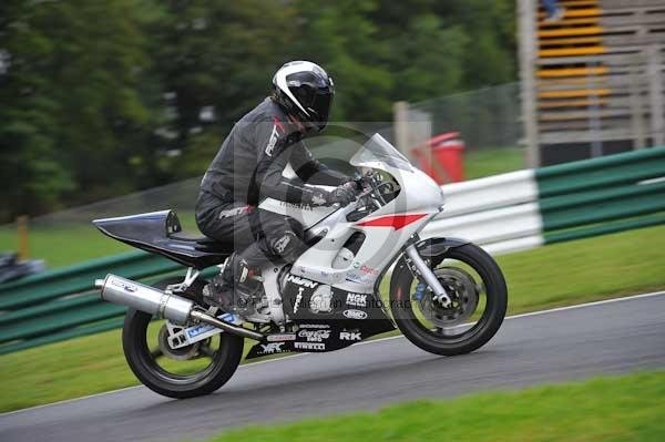 Motorcycle action photographs;cadwell;cadwell park photographs;event digital images;eventdigitalimages;motor racing louth lincolnshire;no limits trackday;peter wileman photography;trackday;trackday digital images;trackday photos