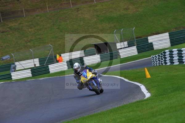 Motorcycle action photographs;cadwell;cadwell park photographs;event digital images;eventdigitalimages;motor racing louth lincolnshire;no limits trackday;peter wileman photography;trackday;trackday digital images;trackday photos