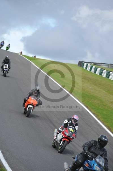 Motorcycle action photographs;cadwell;cadwell park photographs;event digital images;eventdigitalimages;motor racing louth lincolnshire;no limits trackday;peter wileman photography;trackday;trackday digital images;trackday photos