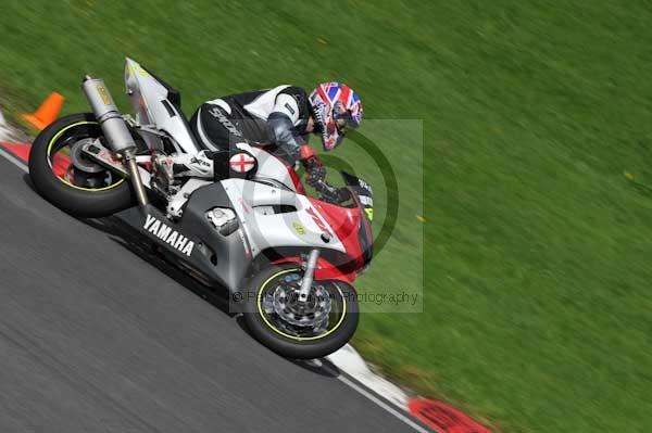 Motorcycle action photographs;cadwell;cadwell park photographs;event digital images;eventdigitalimages;motor racing louth lincolnshire;no limits trackday;peter wileman photography;trackday;trackday digital images;trackday photos