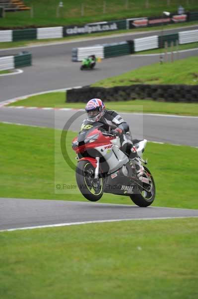 Motorcycle action photographs;cadwell;cadwell park photographs;event digital images;eventdigitalimages;motor racing louth lincolnshire;no limits trackday;peter wileman photography;trackday;trackday digital images;trackday photos