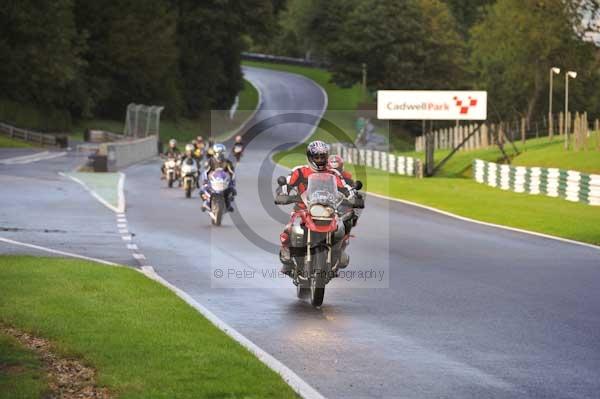 Motorcycle action photographs;cadwell;cadwell park photographs;event digital images;eventdigitalimages;motor racing louth lincolnshire;no limits trackday;peter wileman photography;trackday;trackday digital images;trackday photos