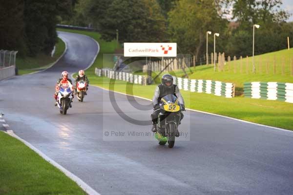 Motorcycle action photographs;cadwell;cadwell park photographs;event digital images;eventdigitalimages;motor racing louth lincolnshire;no limits trackday;peter wileman photography;trackday;trackday digital images;trackday photos