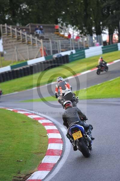 Motorcycle action photographs;cadwell;cadwell park photographs;event digital images;eventdigitalimages;motor racing louth lincolnshire;no limits trackday;peter wileman photography;trackday;trackday digital images;trackday photos