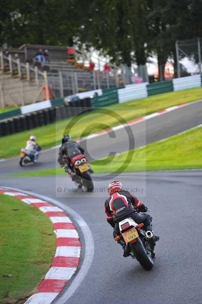 Motorcycle action photographs;cadwell;cadwell park photographs;event digital images;eventdigitalimages;motor racing louth lincolnshire;no limits trackday;peter wileman photography;trackday;trackday digital images;trackday photos