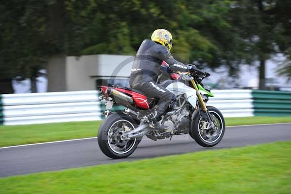 Motorcycle action photographs;cadwell;cadwell park photographs;event digital images;eventdigitalimages;motor racing louth lincolnshire;no limits trackday;peter wileman photography;trackday;trackday digital images;trackday photos