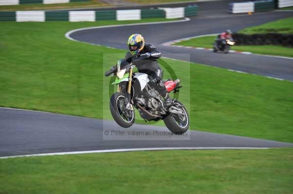 Motorcycle action photographs;cadwell;cadwell park photographs;event digital images;eventdigitalimages;motor racing louth lincolnshire;no limits trackday;peter wileman photography;trackday;trackday digital images;trackday photos