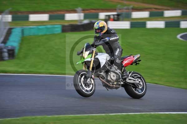 Motorcycle action photographs;cadwell;cadwell park photographs;event digital images;eventdigitalimages;motor racing louth lincolnshire;no limits trackday;peter wileman photography;trackday;trackday digital images;trackday photos