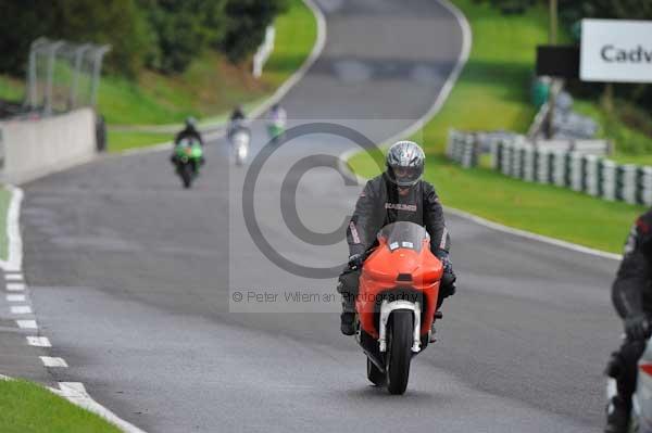 Motorcycle action photographs;cadwell;cadwell park photographs;event digital images;eventdigitalimages;motor racing louth lincolnshire;no limits trackday;peter wileman photography;trackday;trackday digital images;trackday photos