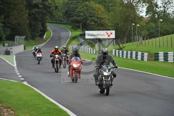 Motorcycle action photographs;cadwell;cadwell park photographs;event digital images;eventdigitalimages;motor racing louth lincolnshire;no limits trackday;peter wileman photography;trackday;trackday digital images;trackday photos