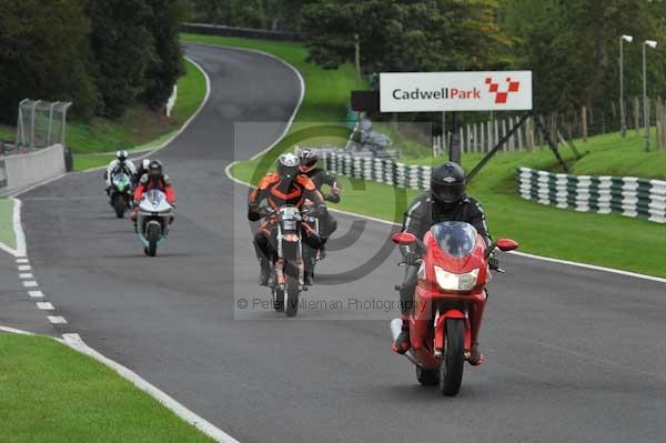 Motorcycle action photographs;cadwell;cadwell park photographs;event digital images;eventdigitalimages;motor racing louth lincolnshire;no limits trackday;peter wileman photography;trackday;trackday digital images;trackday photos