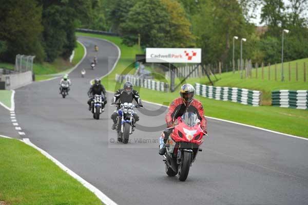 Motorcycle action photographs;cadwell;cadwell park photographs;event digital images;eventdigitalimages;motor racing louth lincolnshire;no limits trackday;peter wileman photography;trackday;trackday digital images;trackday photos