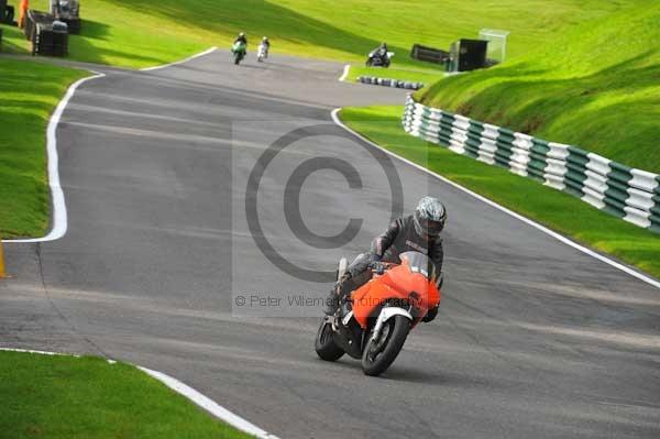 Motorcycle action photographs;cadwell;cadwell park photographs;event digital images;eventdigitalimages;motor racing louth lincolnshire;no limits trackday;peter wileman photography;trackday;trackday digital images;trackday photos