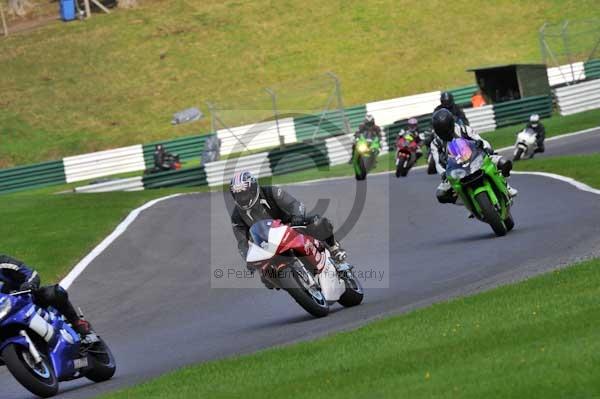 Motorcycle action photographs;cadwell;cadwell park photographs;event digital images;eventdigitalimages;motor racing louth lincolnshire;no limits trackday;peter wileman photography;trackday;trackday digital images;trackday photos