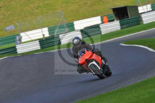 Motorcycle action photographs;cadwell;cadwell park photographs;event digital images;eventdigitalimages;motor racing louth lincolnshire;no limits trackday;peter wileman photography;trackday;trackday digital images;trackday photos