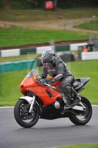 Motorcycle action photographs;cadwell;cadwell park photographs;event digital images;eventdigitalimages;motor racing louth lincolnshire;no limits trackday;peter wileman photography;trackday;trackday digital images;trackday photos