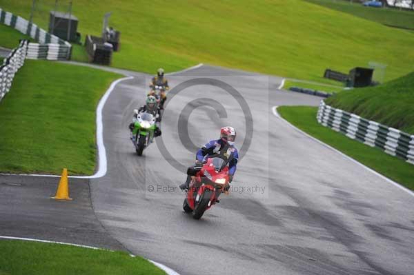 Motorcycle action photographs;cadwell;cadwell park photographs;event digital images;eventdigitalimages;motor racing louth lincolnshire;no limits trackday;peter wileman photography;trackday;trackday digital images;trackday photos