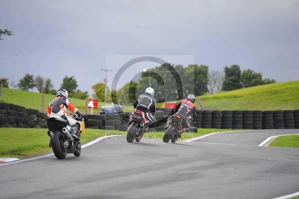 Motorcycle action photographs;cadwell;cadwell park photographs;event digital images;eventdigitalimages;motor racing louth lincolnshire;no limits trackday;peter wileman photography;trackday;trackday digital images;trackday photos