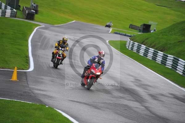 Motorcycle action photographs;cadwell;cadwell park photographs;event digital images;eventdigitalimages;motor racing louth lincolnshire;no limits trackday;peter wileman photography;trackday;trackday digital images;trackday photos