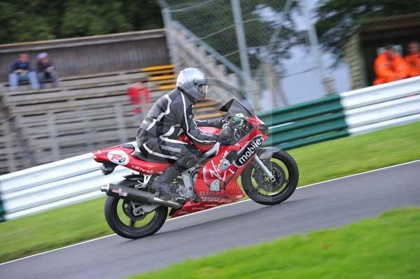 Motorcycle action photographs;cadwell;cadwell park photographs;event digital images;eventdigitalimages;motor racing louth lincolnshire;no limits trackday;peter wileman photography;trackday;trackday digital images;trackday photos