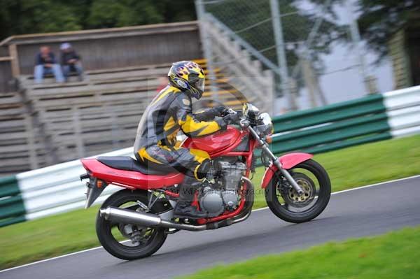 Motorcycle action photographs;cadwell;cadwell park photographs;event digital images;eventdigitalimages;motor racing louth lincolnshire;no limits trackday;peter wileman photography;trackday;trackday digital images;trackday photos