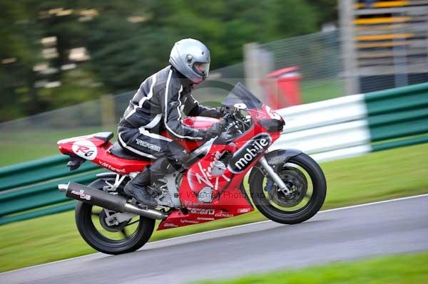 Motorcycle action photographs;cadwell;cadwell park photographs;event digital images;eventdigitalimages;motor racing louth lincolnshire;no limits trackday;peter wileman photography;trackday;trackday digital images;trackday photos