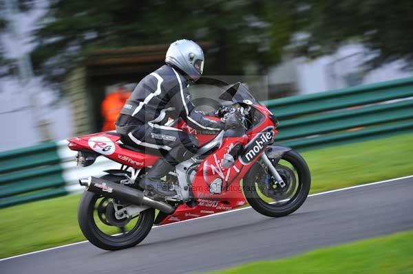 Motorcycle action photographs;cadwell;cadwell park photographs;event digital images;eventdigitalimages;motor racing louth lincolnshire;no limits trackday;peter wileman photography;trackday;trackday digital images;trackday photos