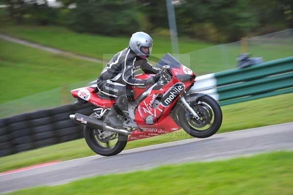 Motorcycle action photographs;cadwell;cadwell park photographs;event digital images;eventdigitalimages;motor racing louth lincolnshire;no limits trackday;peter wileman photography;trackday;trackday digital images;trackday photos