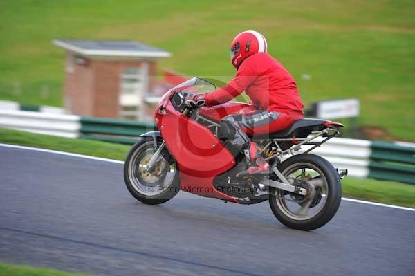 Motorcycle action photographs;cadwell;cadwell park photographs;event digital images;eventdigitalimages;motor racing louth lincolnshire;no limits trackday;peter wileman photography;trackday;trackday digital images;trackday photos