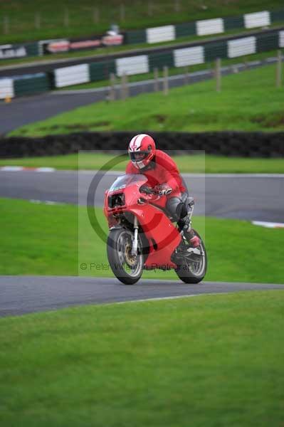 Motorcycle action photographs;cadwell;cadwell park photographs;event digital images;eventdigitalimages;motor racing louth lincolnshire;no limits trackday;peter wileman photography;trackday;trackday digital images;trackday photos