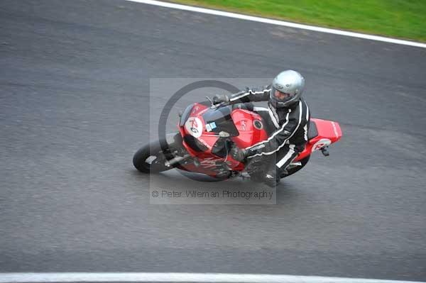 Motorcycle action photographs;cadwell;cadwell park photographs;event digital images;eventdigitalimages;motor racing louth lincolnshire;no limits trackday;peter wileman photography;trackday;trackday digital images;trackday photos