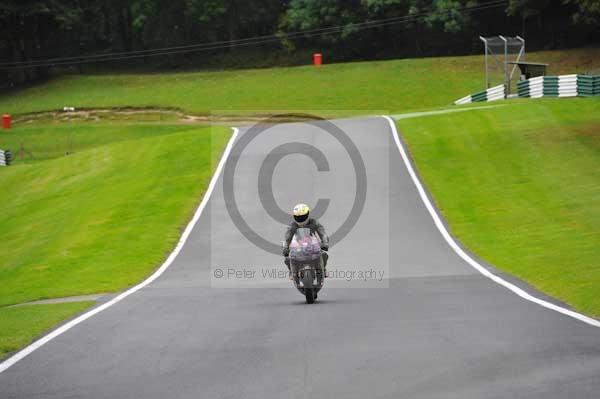 Motorcycle action photographs;cadwell;cadwell park photographs;event digital images;eventdigitalimages;motor racing louth lincolnshire;no limits trackday;peter wileman photography;trackday;trackday digital images;trackday photos