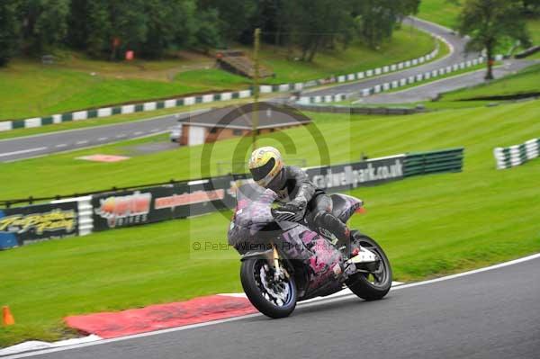 Motorcycle action photographs;cadwell;cadwell park photographs;event digital images;eventdigitalimages;motor racing louth lincolnshire;no limits trackday;peter wileman photography;trackday;trackday digital images;trackday photos