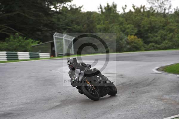 Motorcycle action photographs;cadwell;cadwell park photographs;event digital images;eventdigitalimages;motor racing louth lincolnshire;no limits trackday;peter wileman photography;trackday;trackday digital images;trackday photos