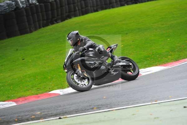 Motorcycle action photographs;cadwell;cadwell park photographs;event digital images;eventdigitalimages;motor racing louth lincolnshire;no limits trackday;peter wileman photography;trackday;trackday digital images;trackday photos