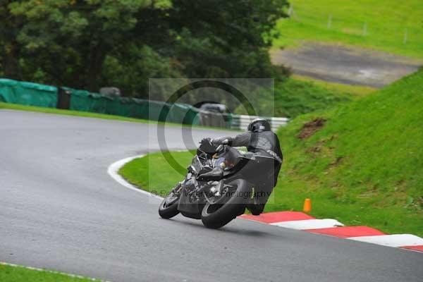 Motorcycle action photographs;cadwell;cadwell park photographs;event digital images;eventdigitalimages;motor racing louth lincolnshire;no limits trackday;peter wileman photography;trackday;trackday digital images;trackday photos