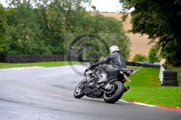 Motorcycle action photographs;cadwell;cadwell park photographs;event digital images;eventdigitalimages;motor racing louth lincolnshire;no limits trackday;peter wileman photography;trackday;trackday digital images;trackday photos