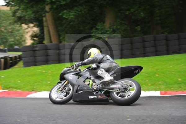 Motorcycle action photographs;cadwell;cadwell park photographs;event digital images;eventdigitalimages;motor racing louth lincolnshire;no limits trackday;peter wileman photography;trackday;trackday digital images;trackday photos