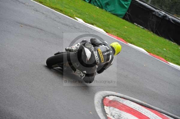 Motorcycle action photographs;cadwell;cadwell park photographs;event digital images;eventdigitalimages;motor racing louth lincolnshire;no limits trackday;peter wileman photography;trackday;trackday digital images;trackday photos