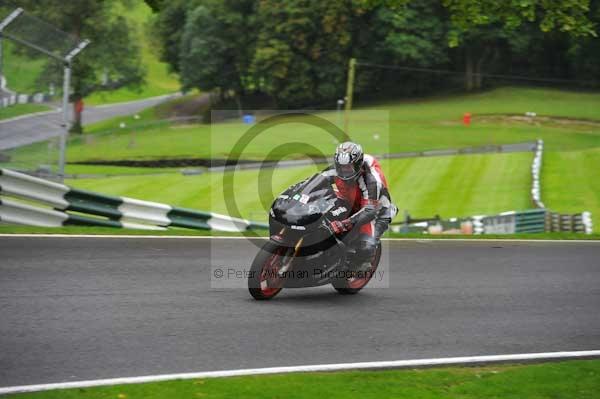 Motorcycle action photographs;cadwell;cadwell park photographs;event digital images;eventdigitalimages;motor racing louth lincolnshire;no limits trackday;peter wileman photography;trackday;trackday digital images;trackday photos