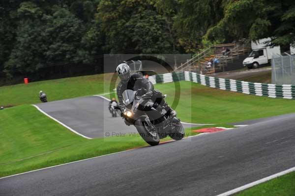 Motorcycle action photographs;cadwell;cadwell park photographs;event digital images;eventdigitalimages;motor racing louth lincolnshire;no limits trackday;peter wileman photography;trackday;trackday digital images;trackday photos