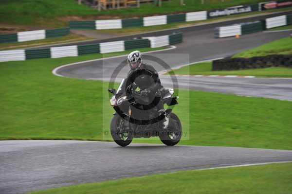 Motorcycle action photographs;cadwell;cadwell park photographs;event digital images;eventdigitalimages;motor racing louth lincolnshire;no limits trackday;peter wileman photography;trackday;trackday digital images;trackday photos