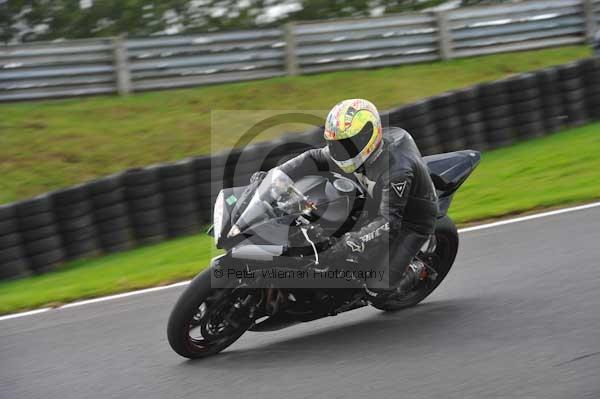 Motorcycle action photographs;cadwell;cadwell park photographs;event digital images;eventdigitalimages;motor racing louth lincolnshire;no limits trackday;peter wileman photography;trackday;trackday digital images;trackday photos