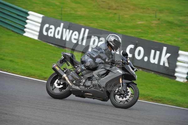 Motorcycle action photographs;cadwell;cadwell park photographs;event digital images;eventdigitalimages;motor racing louth lincolnshire;no limits trackday;peter wileman photography;trackday;trackday digital images;trackday photos