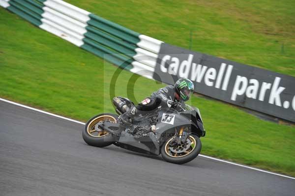 Motorcycle action photographs;cadwell;cadwell park photographs;event digital images;eventdigitalimages;motor racing louth lincolnshire;no limits trackday;peter wileman photography;trackday;trackday digital images;trackday photos