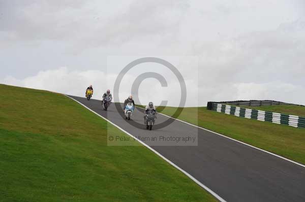 Motorcycle action photographs;cadwell;cadwell park photographs;event digital images;eventdigitalimages;motor racing louth lincolnshire;no limits trackday;peter wileman photography;trackday;trackday digital images;trackday photos