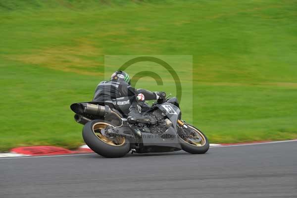 Motorcycle action photographs;cadwell;cadwell park photographs;event digital images;eventdigitalimages;motor racing louth lincolnshire;no limits trackday;peter wileman photography;trackday;trackday digital images;trackday photos