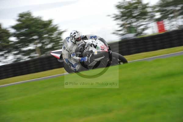 Motorcycle action photographs;cadwell;cadwell park photographs;event digital images;eventdigitalimages;motor racing louth lincolnshire;no limits trackday;peter wileman photography;trackday;trackday digital images;trackday photos